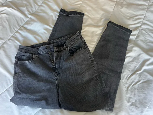 American Eagle Jeans - Image 2