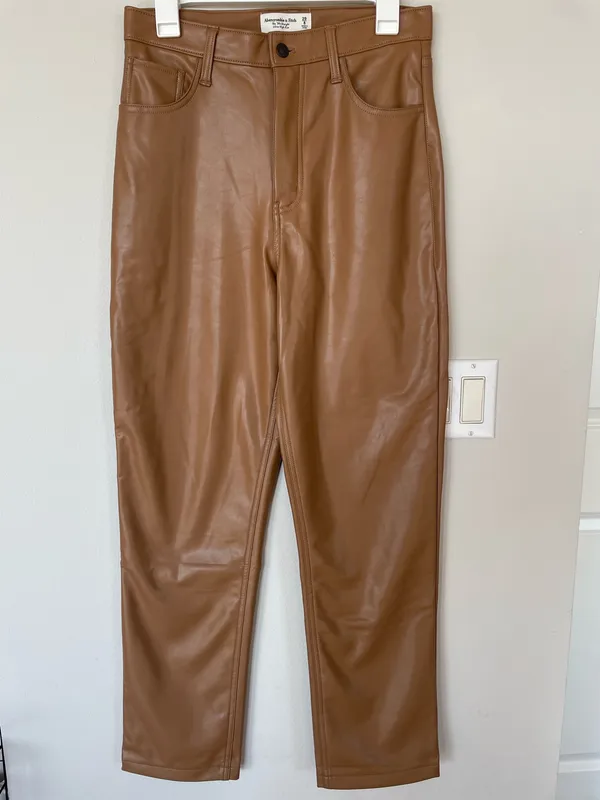 Abercrombie & Fitch Vegan Leather 90's High Rise Curve Love Pants Women's Sz - Image 2