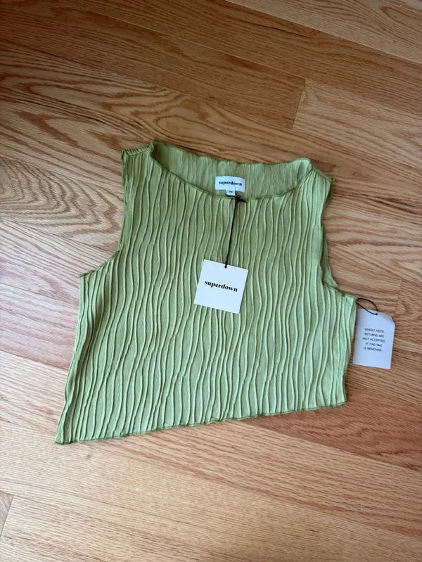 Superdown Eleanor Asymmetrical Cutout Crop Top Olive Green XS NWT Revolve - Image 5
