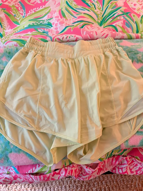 Lululemon Hotty Hot Shorts 4" - Image 2