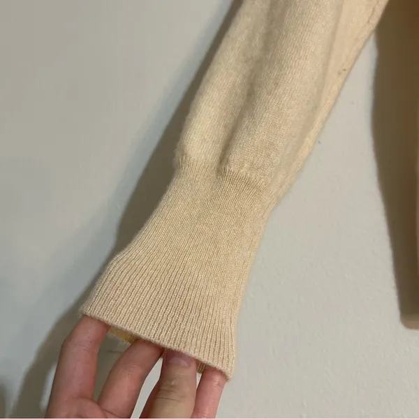 J. Crew Cashmere Classic Fit Crewneck Sweater Heather Natural Medium Timeless - Image 2