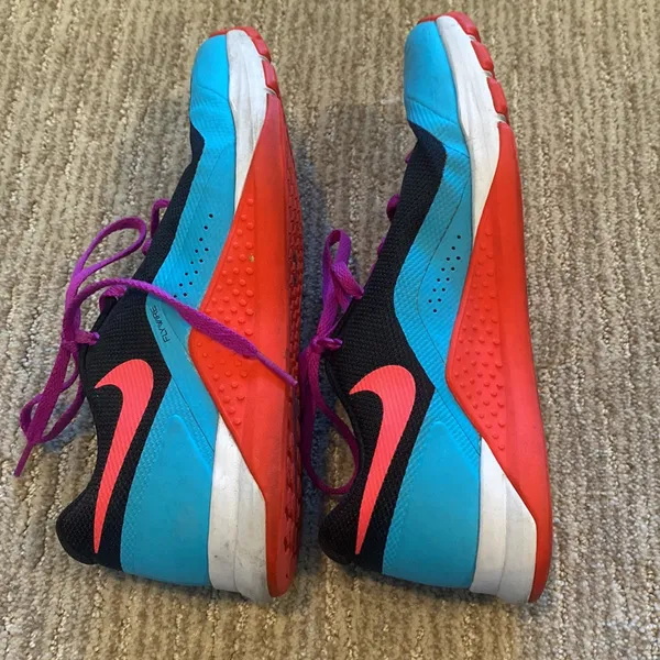 Nike Sneakers - Image 2