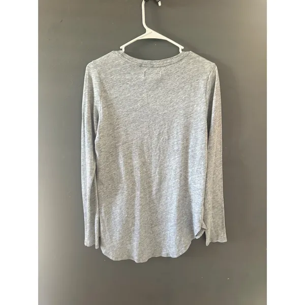 Abercrombie & Fitch Gray Long Sleeve Graphic‎ Tee Scoop Neck Curved Hem Small - Image 3