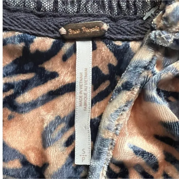 Free People Go Get ‘Em Tiger Print Velvet Top Size Small - Image 5