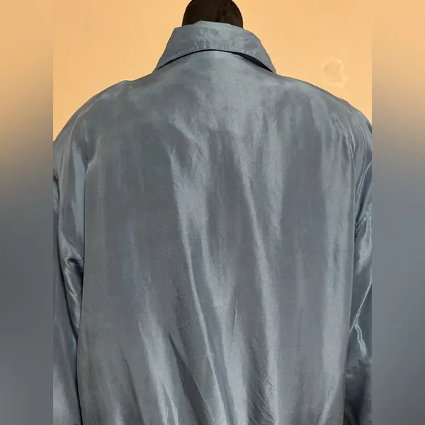 EUC FUDA International Blue 100 % silk bomber jacket size medium - Image 7