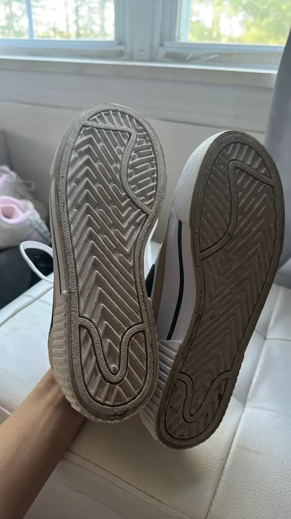 Nike Sneakers - Image 3