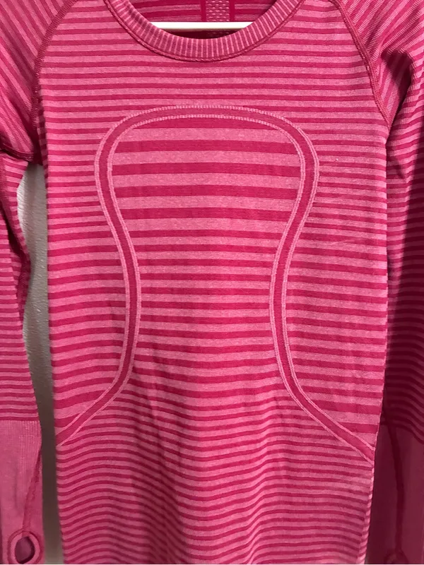 Lululemon Swiftly Tech Top women’s 4 pink berry Rumble Thumb holes Crew - Image 4