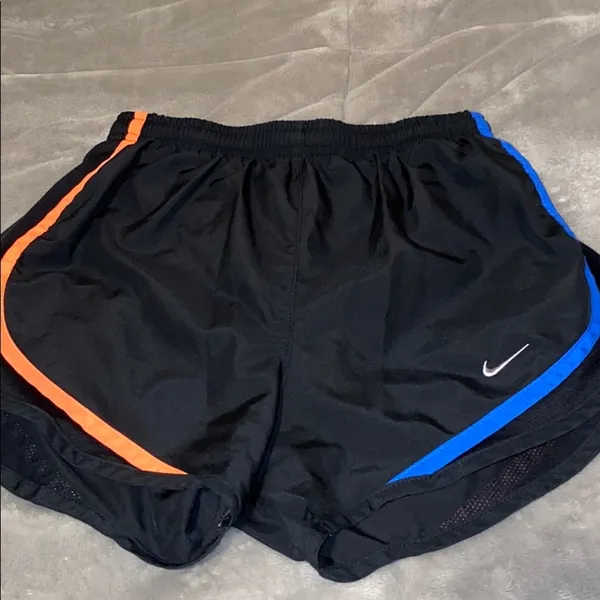 NIKE DRI-FIT SHORTS - Image 2