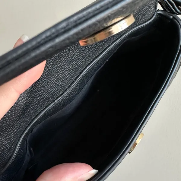 Small Black Top Handle Crossbody Faux Pebble Leather Snap Closure Bag - Image 13