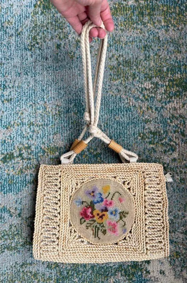 Vintage straw floral crochet tote purse - Image 6