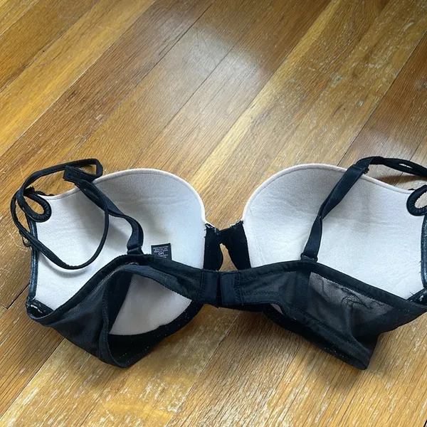 Victoria’s Secret bra 34D - Image 5