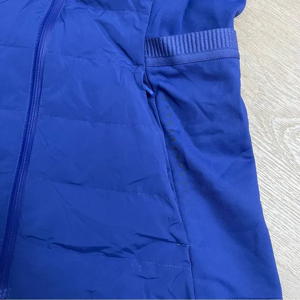 Lululemon Down For It All Vest. Wild Indigo. Size 2 - Image 5