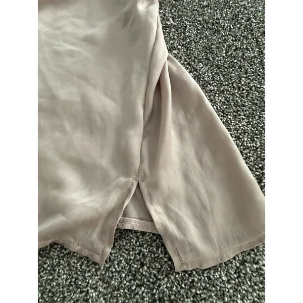 Unbranded Camisole Tank Top Womens S/M Mauve Purple Ruffle V-Neck Satin - Image 4