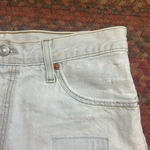 LEVIS BUTTON FLY LIGHT WASH PATCHWORK DISTRESSED CUT OFF SHORTS - Image 3