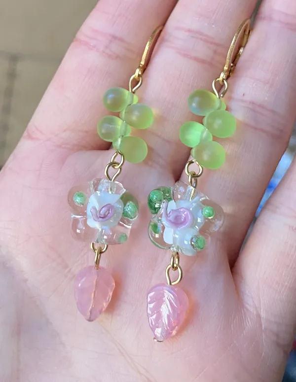 flower glass beads & quality Czech glass beads mix boho fairy retro vintage cottage chic style dangle earrings💐🩵 - Image 4