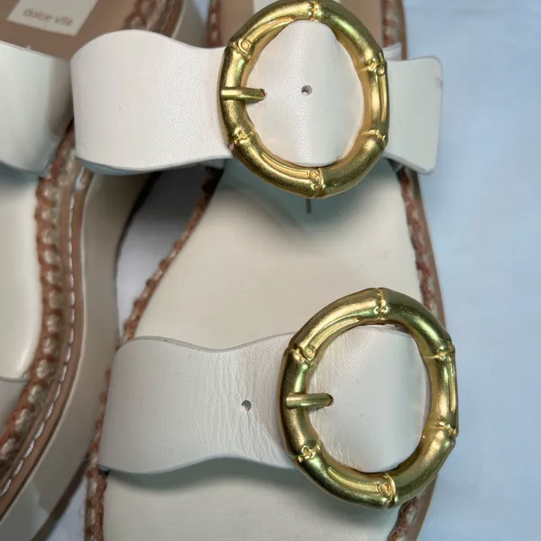 Dolce Vita size 7 women’s cream sandals w/gold buckles. New - Image 9