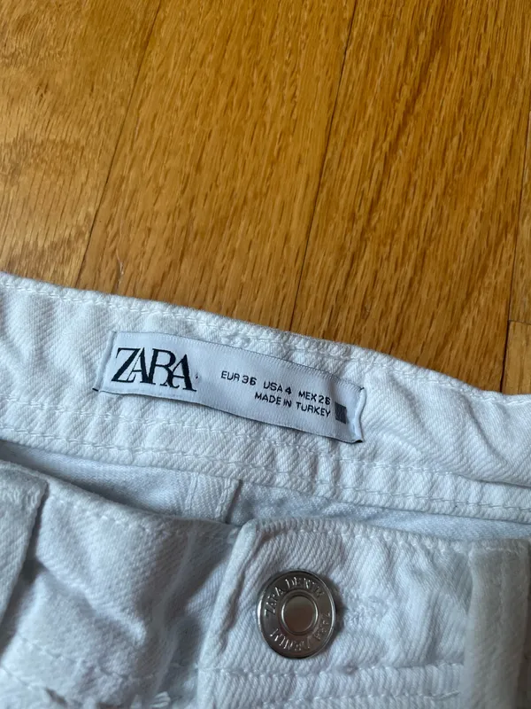 Zara White Highwaisted Ripped Straight Jeans - Image 2