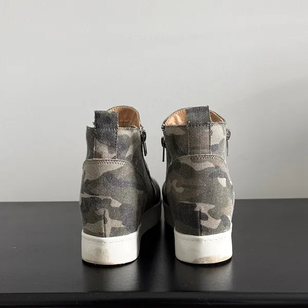 Soda Beige and Blue‎ Striped Wedge Sneaker Bootie Sz 6.5 - Image 4