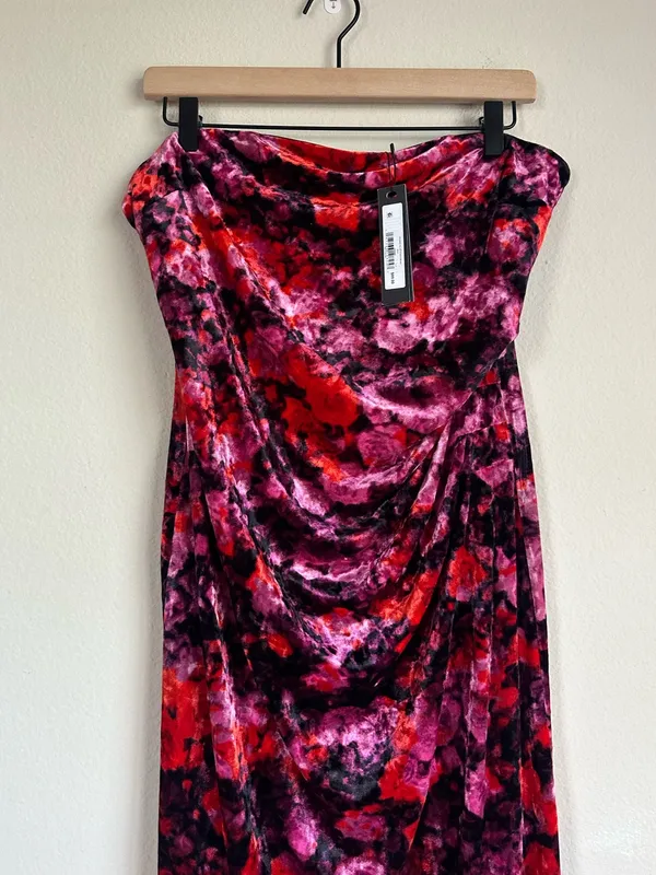 NWT Steve Madden Crushed Velvet Floral Strapless Midi Dress - Image 2