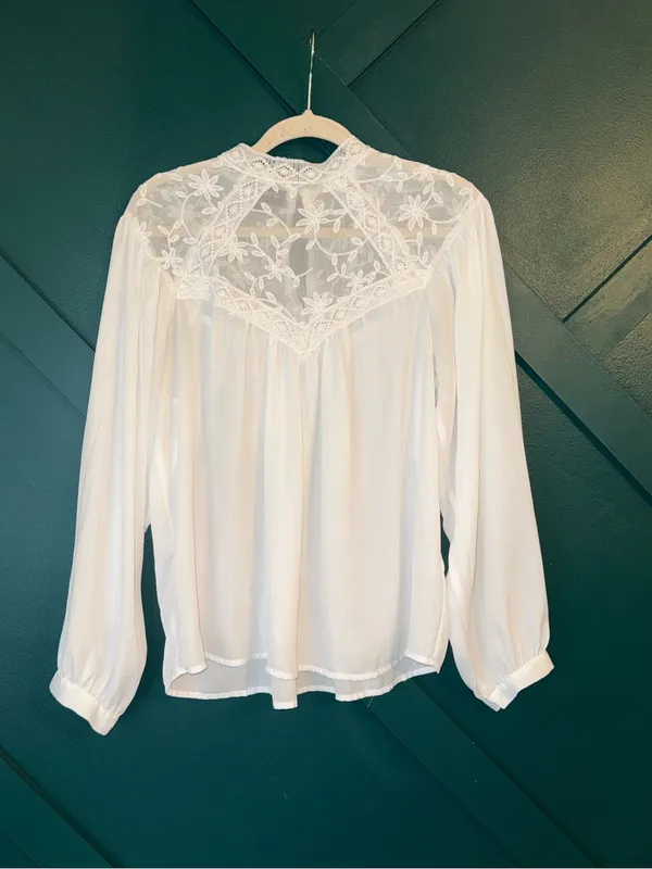 Eilly Bazar White Lace Yoke Boho Blouse Romantic Victorian Peasant Size M - Image 3