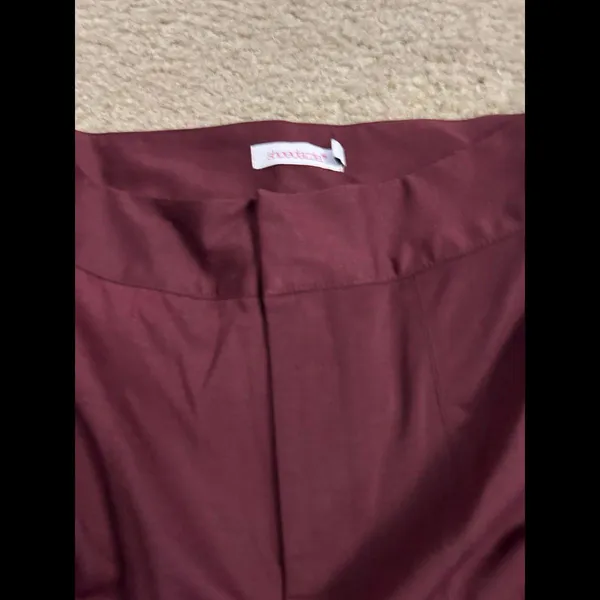 Casual burgundy size medium pants split on front bottom stretchy comfy cute - Image 5