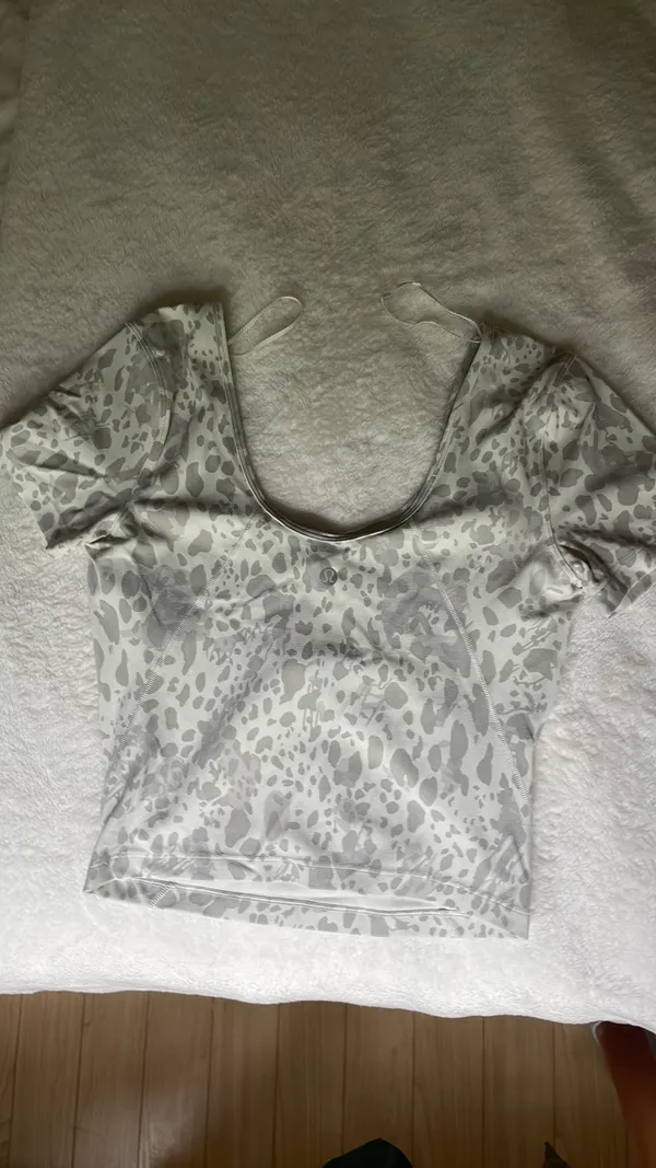Lululemon Align T-Shirt - Image 4