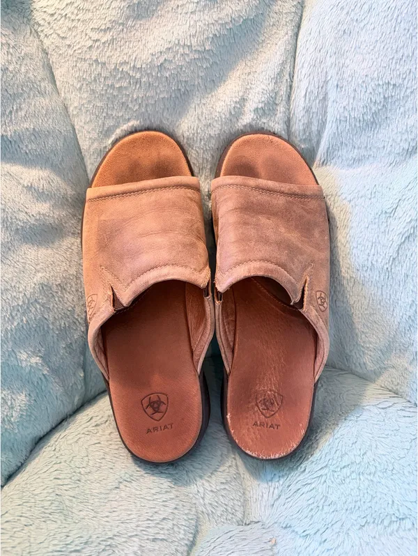 Ariat Women’s Leather Slippers - Image 2