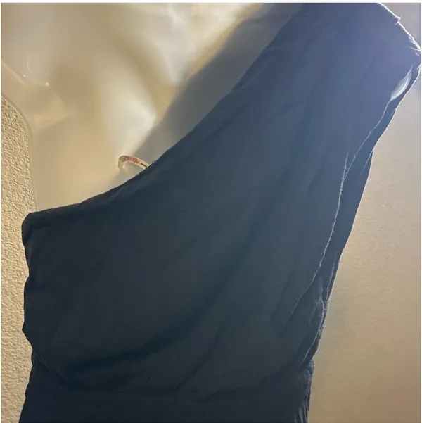 Free People Size Small Elegant Black One-Shoulder linen Jumpsuit size 6 box 5 - Image 3