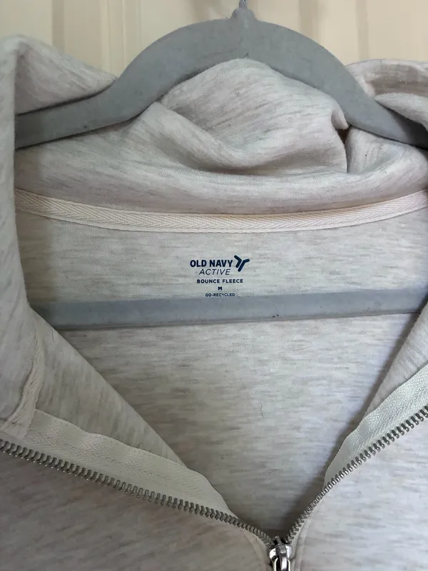 Old Navy Bounce Fleece Women’s Half-Zip Pullover Sweatshirt in Heather Gray - Image 5