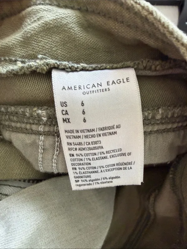 American Eagle Baggy Mom Short Size 6 - Image 6