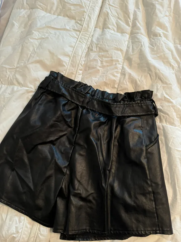American Threads Black Leather Skort - Image 2