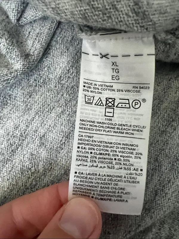 Old Navy Light Gray Marled Crewneck Sweater - Image 5