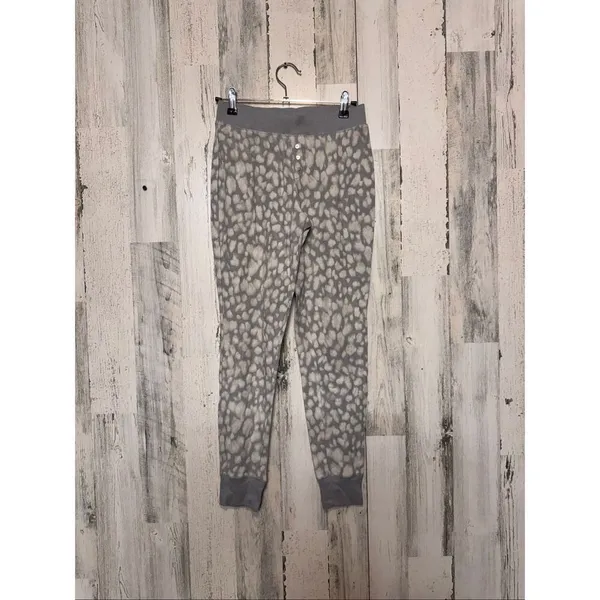 Stars Above Gray Leopard Waffle Knit Pajama Set Women’s XS - Image 11