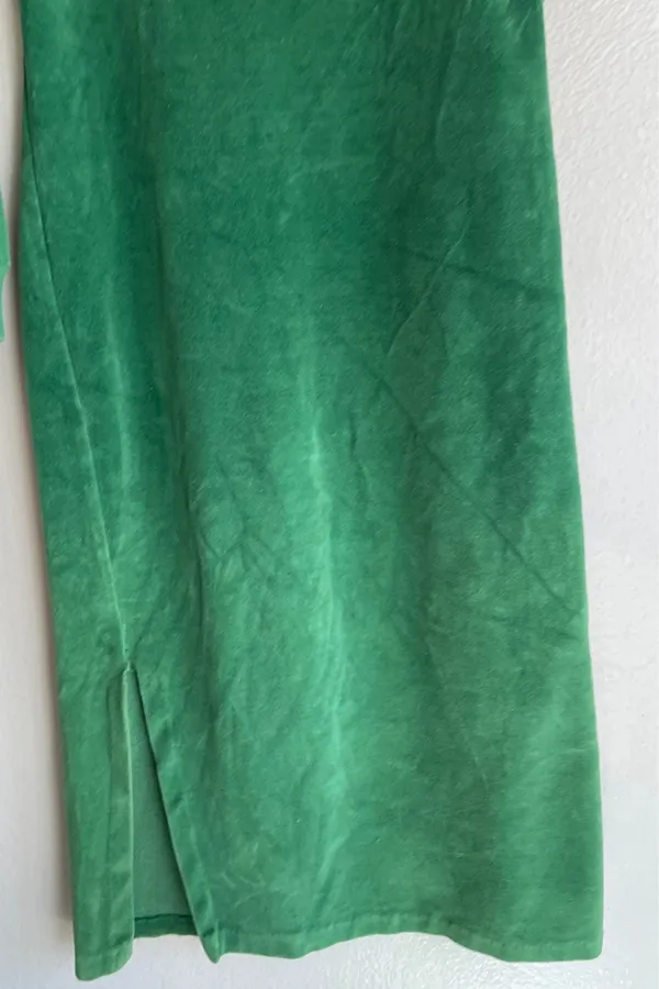 Vintage Liz Claiborne Velvet Green long-sleeve green velour midi dress featuring - Image 12