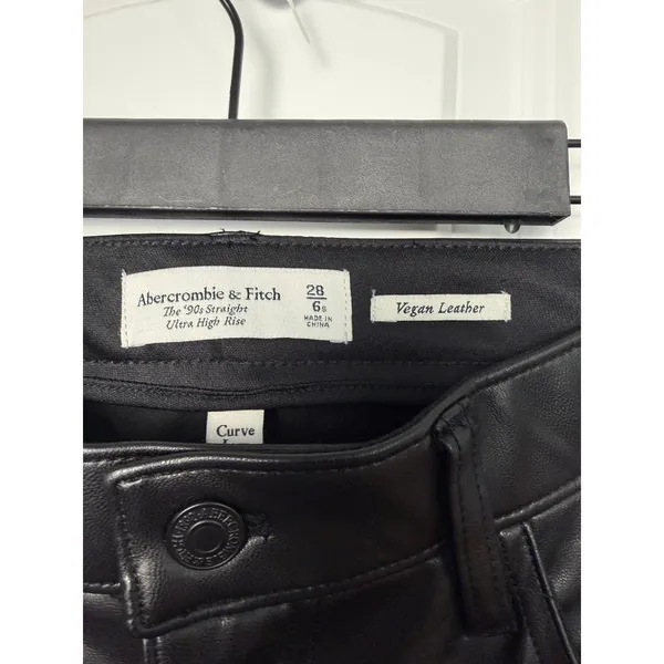 Abercrombie & Fitch Curve Love 90s Straight Vegan Leather Pants 28 6 Short - Image 7