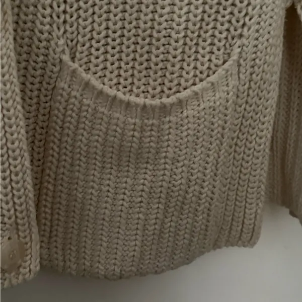Andrea Jovine Cream Knit Cardigan - Image 12