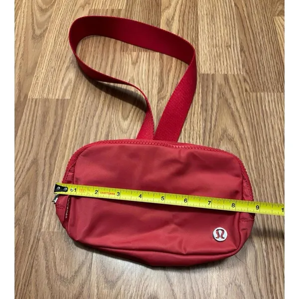 Lululemon Belt Bag - Image 4