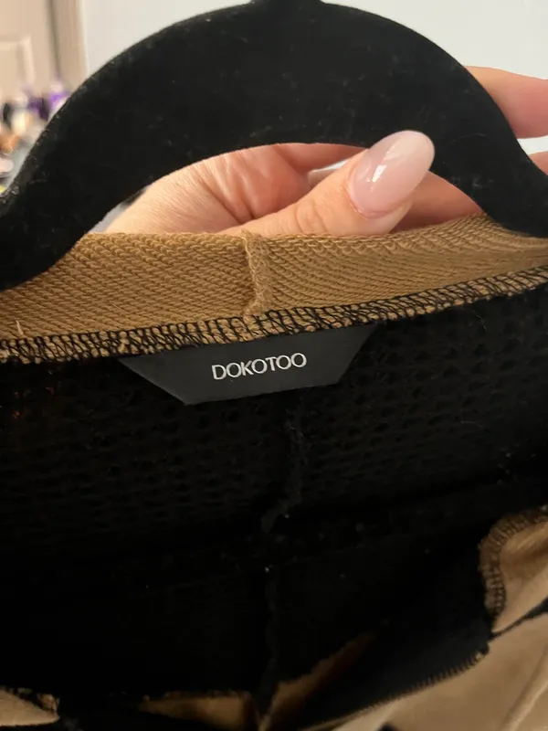 Dokotoo Black and Tan Zip Hoodie Multiple Size M - Image 4