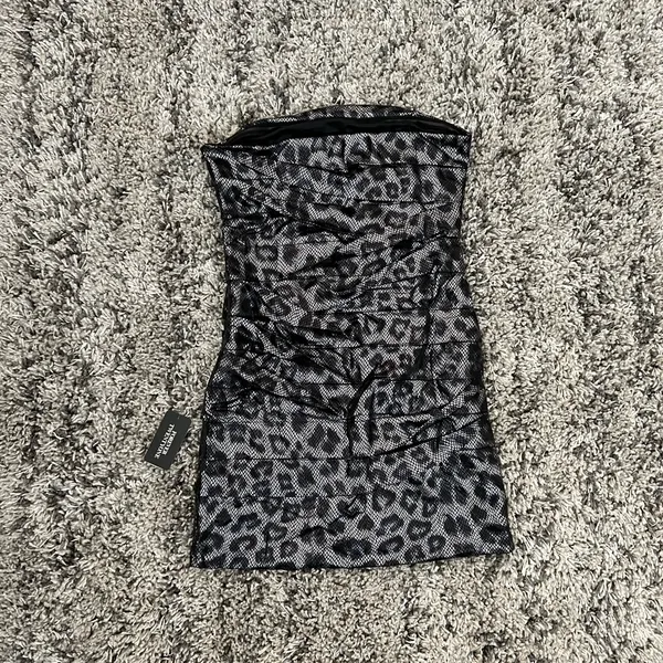 👗NWT Women’s Dress Size M - Image 2