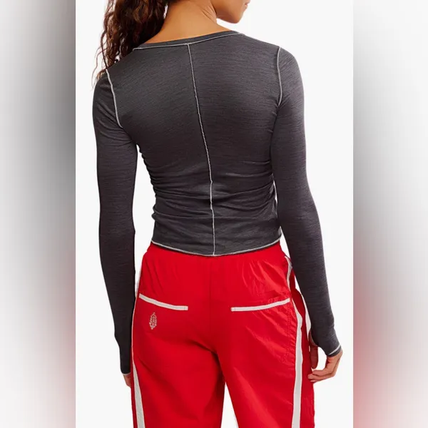 Free people movement right on run Long sleeve top $58 NWT black - Image 2