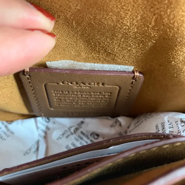 Authentic COACH Leather/suede/Straw flap logo Crosby/shoulder/wristlet bag - Image 5