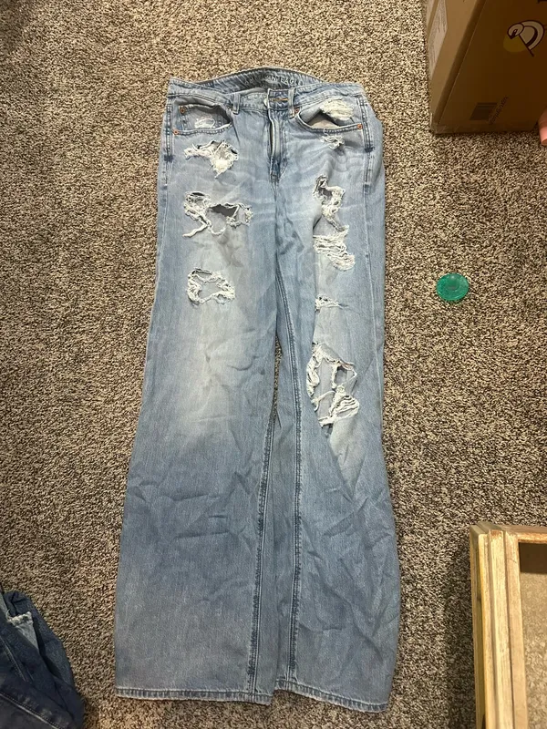 American Eagle High-Rise Straight Jeans - Image 5
