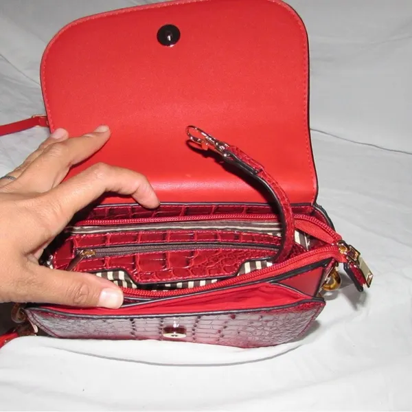 Red Croc - Image 8