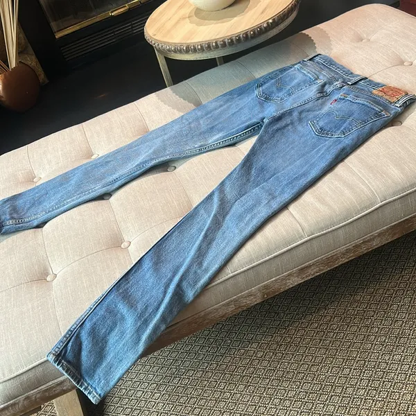 Levis Classic Blue Denim Distressed Jeans Size 28 - Image 10