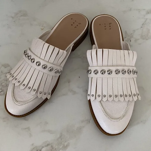 A new day white loafers - Image 2