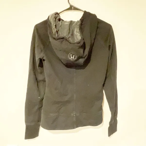 Lululemon Hoodie Womens Size 6 Solid Black Full Zip Jacket Thick Pockets Ruffle - Image 5