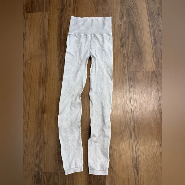 Free People $126 FP Movement Good Karma‎ Ice Gray White Sports Bra Leggings Set - Image 7