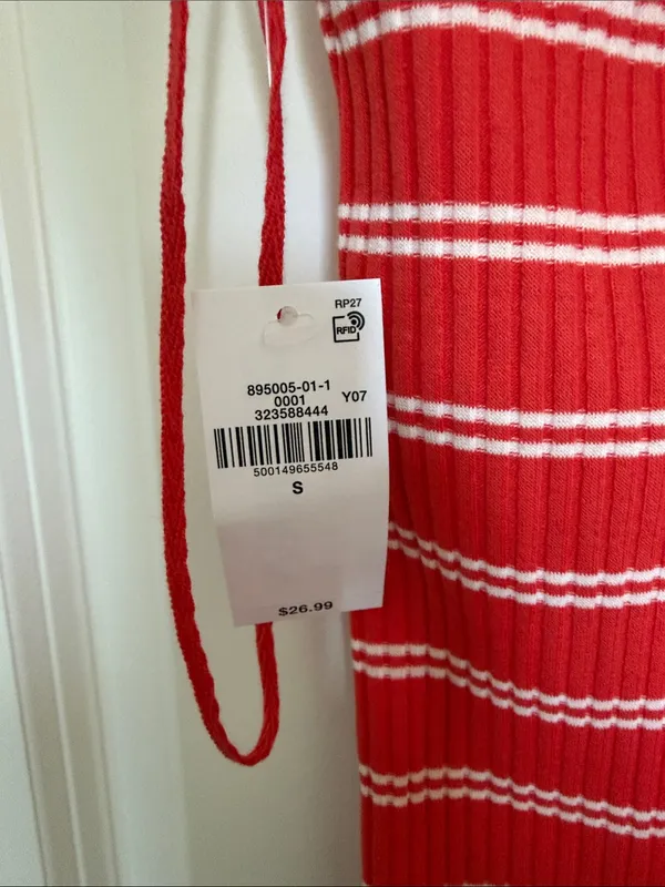 Old Navy Red and White Striped Tank Top - Image 3
