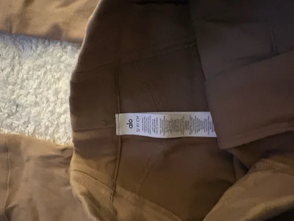 NWT Alo Yoga High-waist Moto Women Trousers in Toasted Almond. Size Small - Image 6