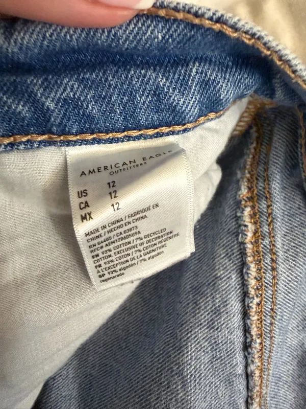 American Eagle Mom Shorts - Image 4